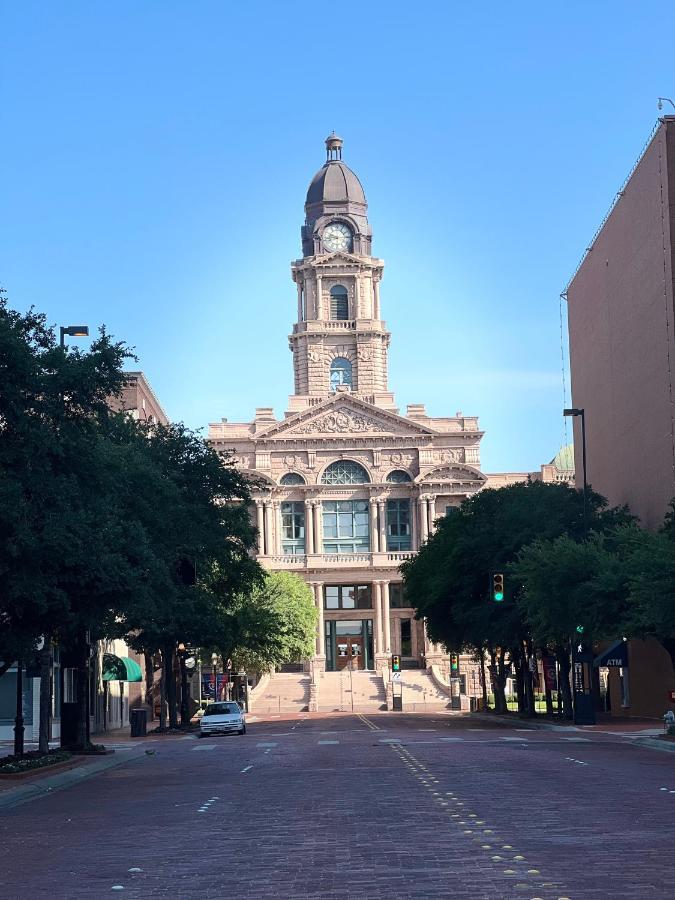 Cowboy Live, Laugh, & Loft Fort Worth 2 Bedroom Loft Downtown Bagian luar foto