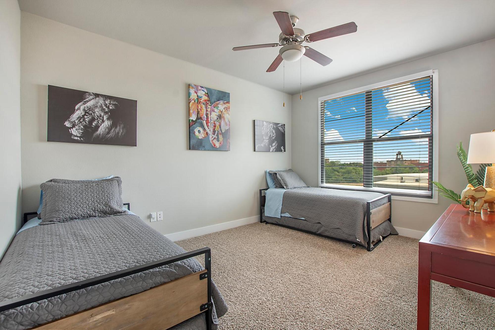 Cowboy Live, Laugh, & Loft Fort Worth 2 Bedroom Loft Downtown Bagian luar foto