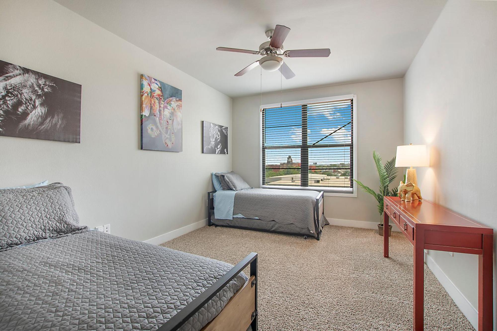 Cowboy Live, Laugh, & Loft Fort Worth 2 Bedroom Loft Downtown Bagian luar foto