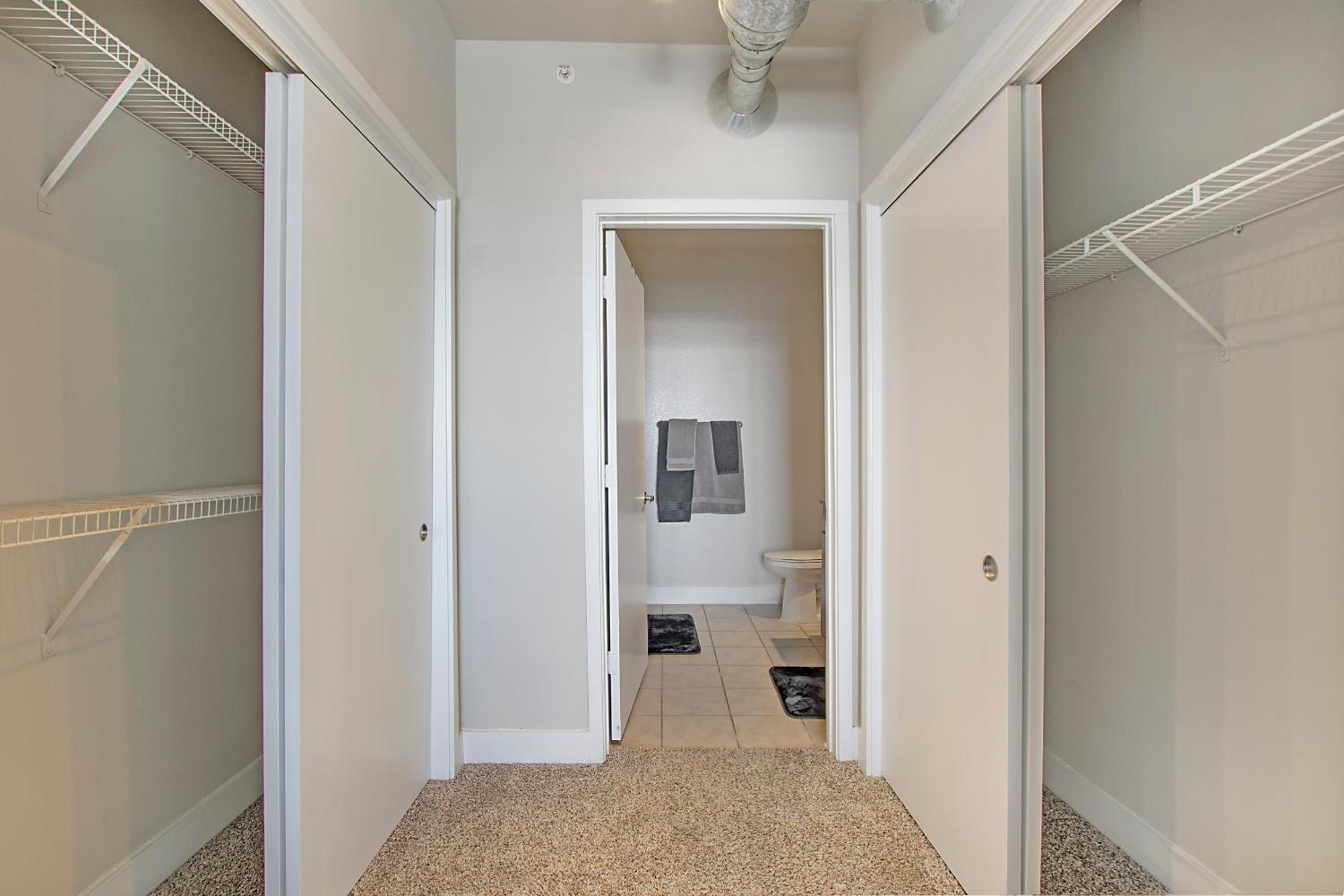 Cowboy Live, Laugh, & Loft Fort Worth 2 Bedroom Loft Downtown Bagian luar foto