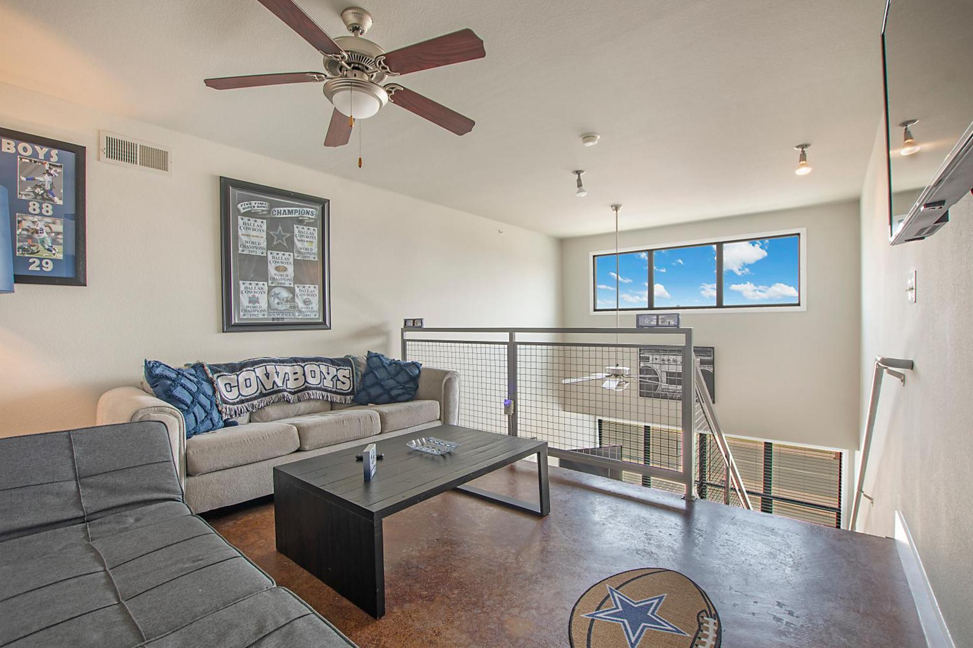 Cowboy Live, Laugh, & Loft Fort Worth 2 Bedroom Loft Downtown Bagian luar foto